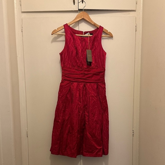 Tracy Reese Dresses & Skirts - Tracy Reese Vibrant Red Sleeveless Midi Dress